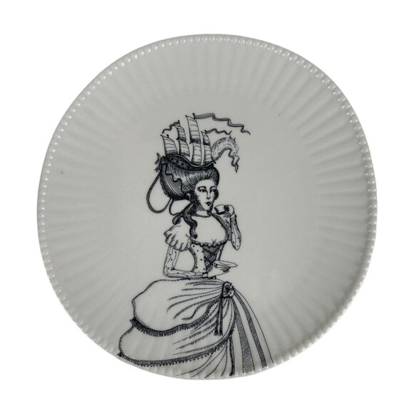 ANTHROPOLOGIE Plate Florence BALDUCCI Lady Finery RARE! 10.75" D Crimpled Edge - Picture 2 of 12